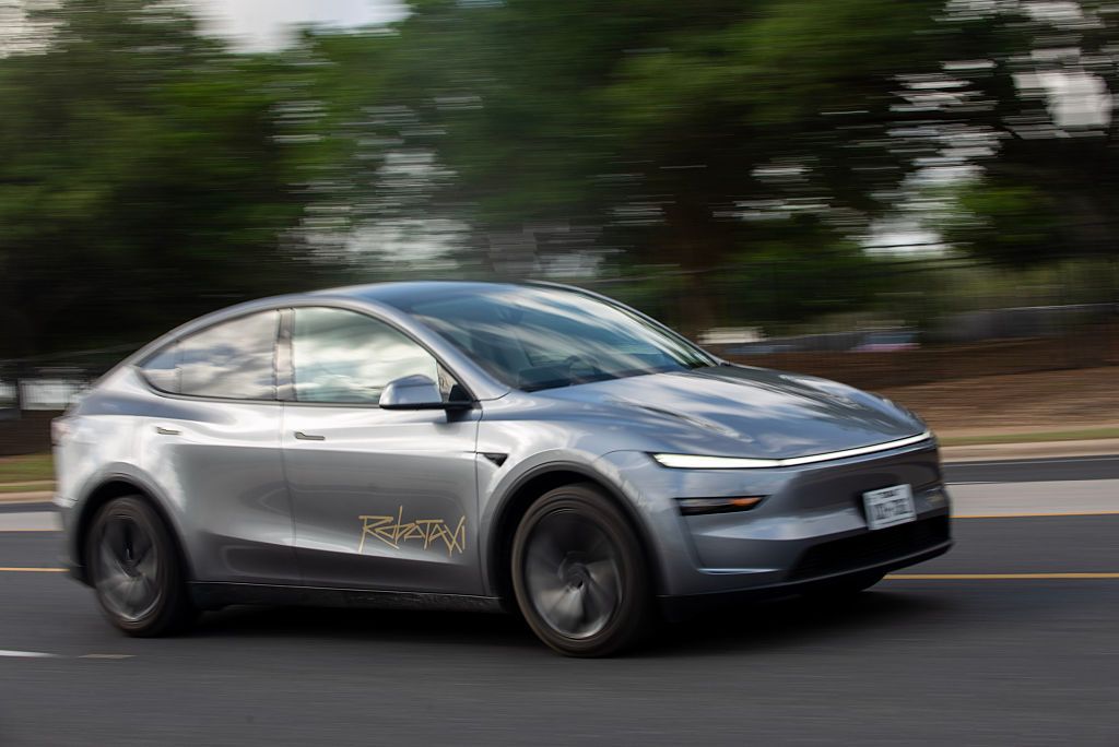 Tesla's Robotaxi Crashes: A Signal of Remote Control Challenges