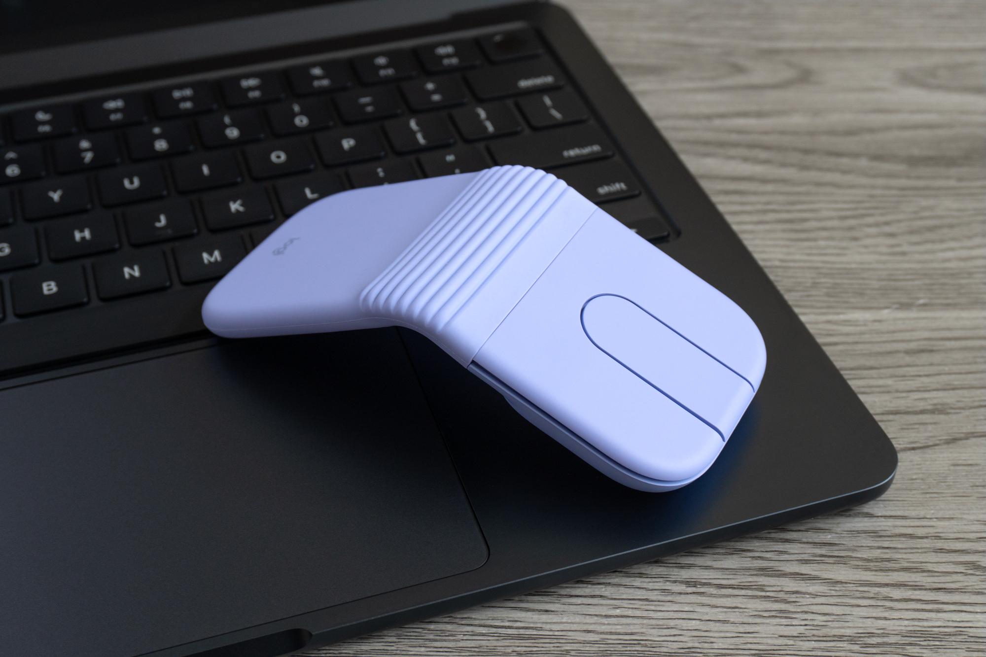 Logitech's Mobi Fold: Portable Mouse Redefines Travel Tech