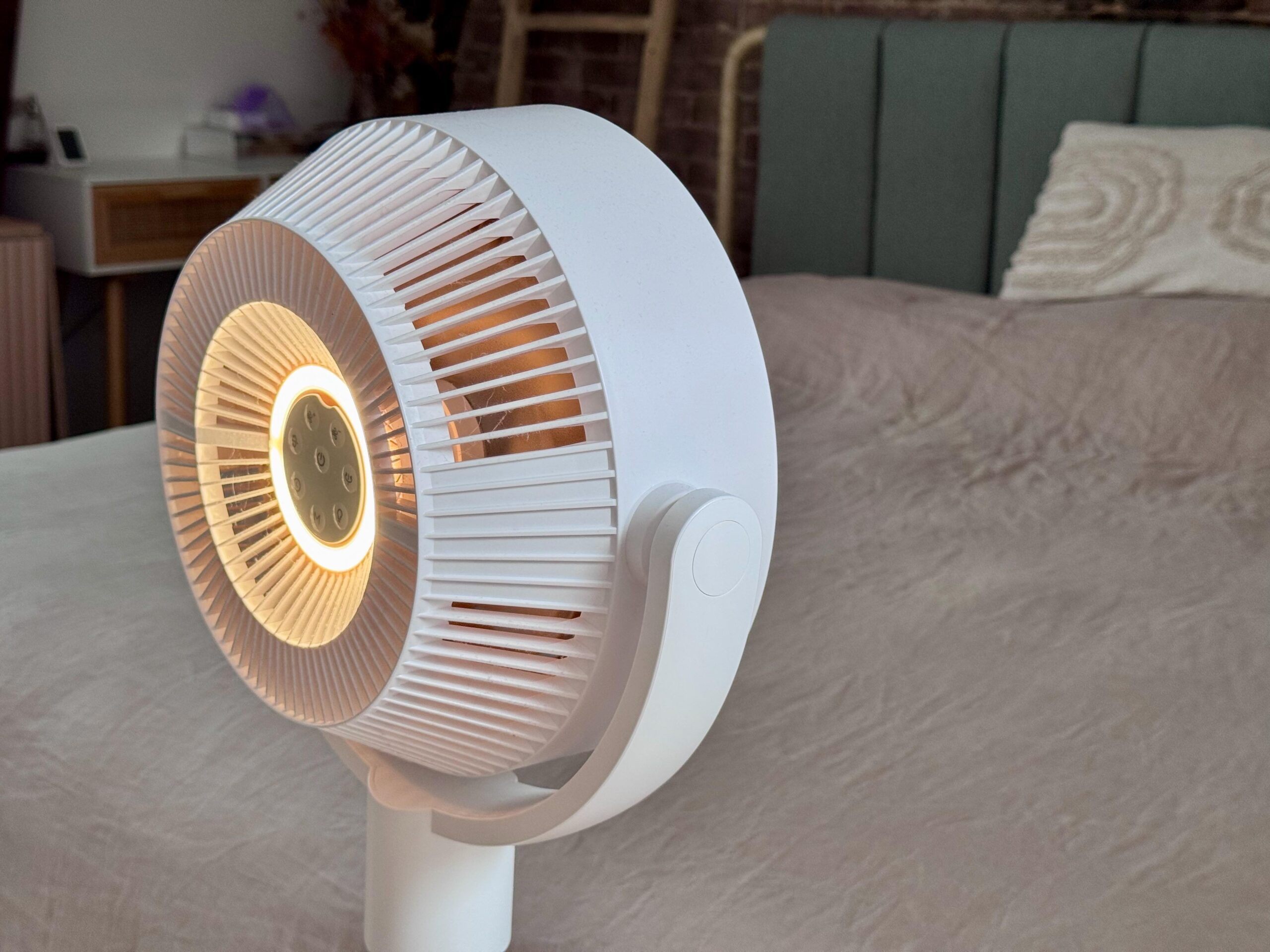 SwitchBot's Standing Circulator Fan: A Step Toward Programmable Home Cooling