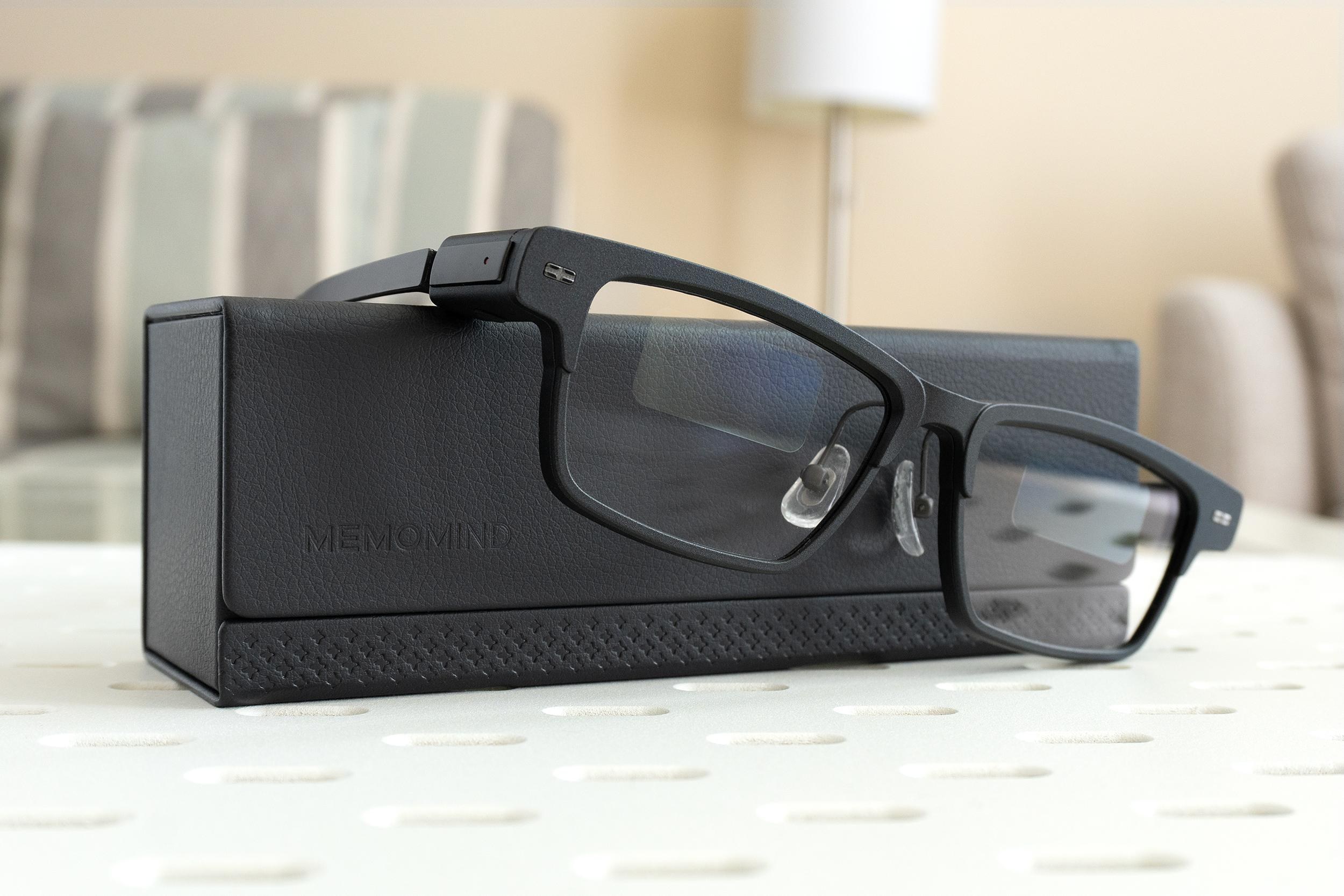 MemoMind One Smart Glasses: A Glimpse into Interface Dependency