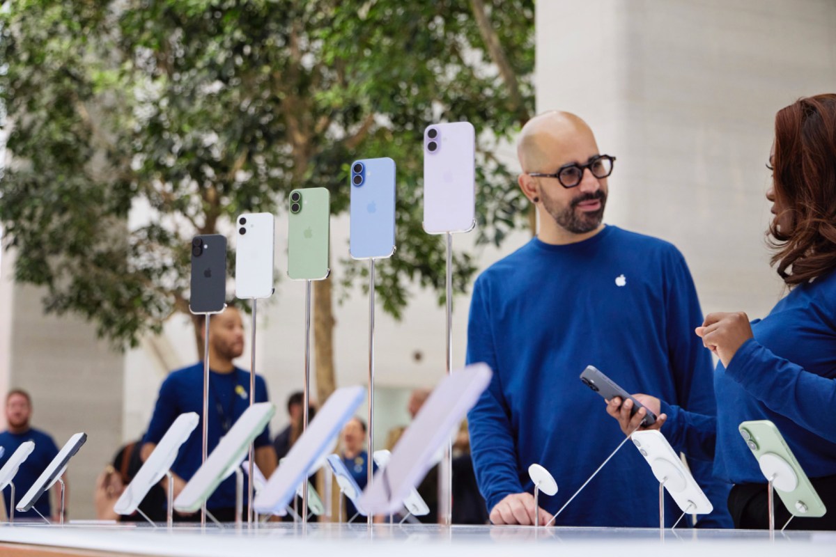 Smartphone Leasing Models and the Shift to Subscription-Based Ownership