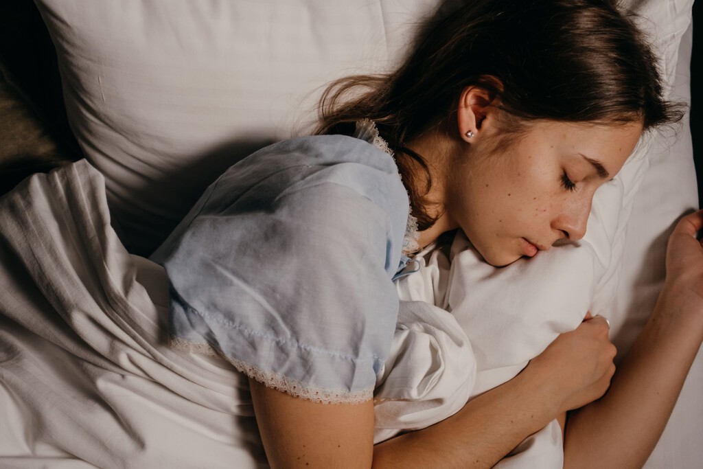 The Science Behind Melatonin and Magnesium: A Closer Look