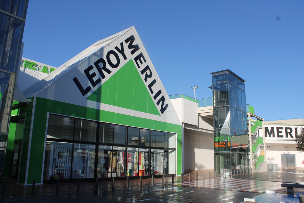 Leroy Merlin's Innovative Multi-Device Charging Solution