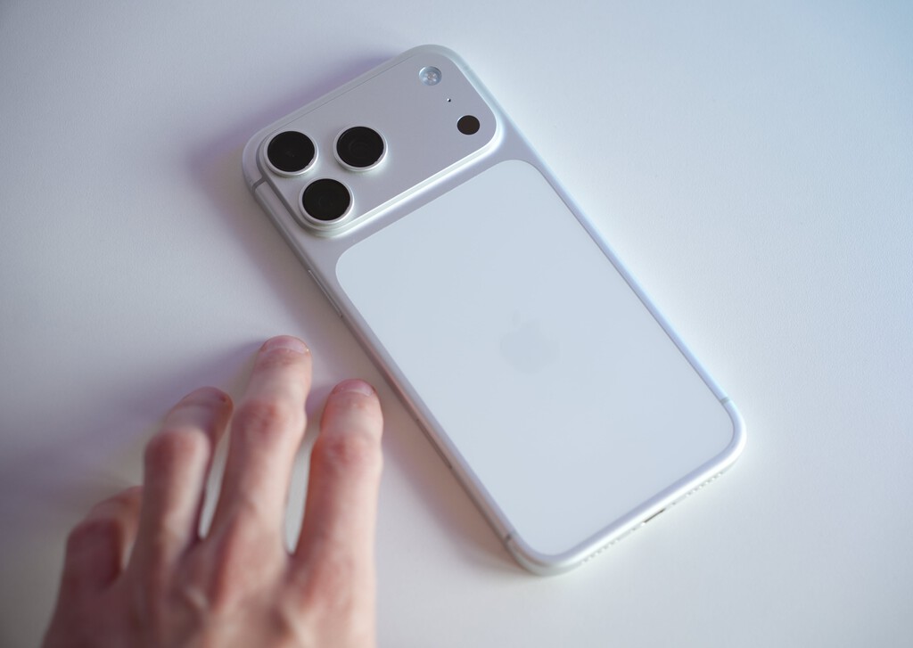 Impact of Turning iPhone Face Down: Battery and Focus Benefits