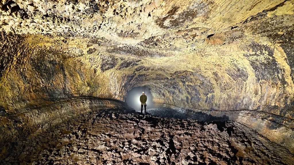 A World Beneath Tenerife: 27,000 Years of Isolation