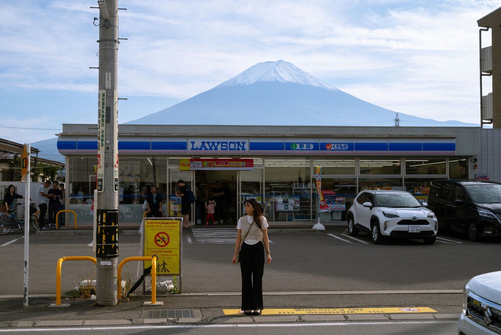 Exploring Supermarket Safaris in Modern Tourism