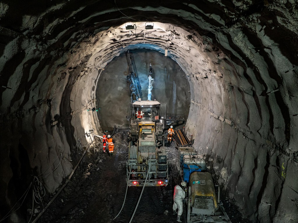 Tunnel Megaproject Faces Alpine Obstacles