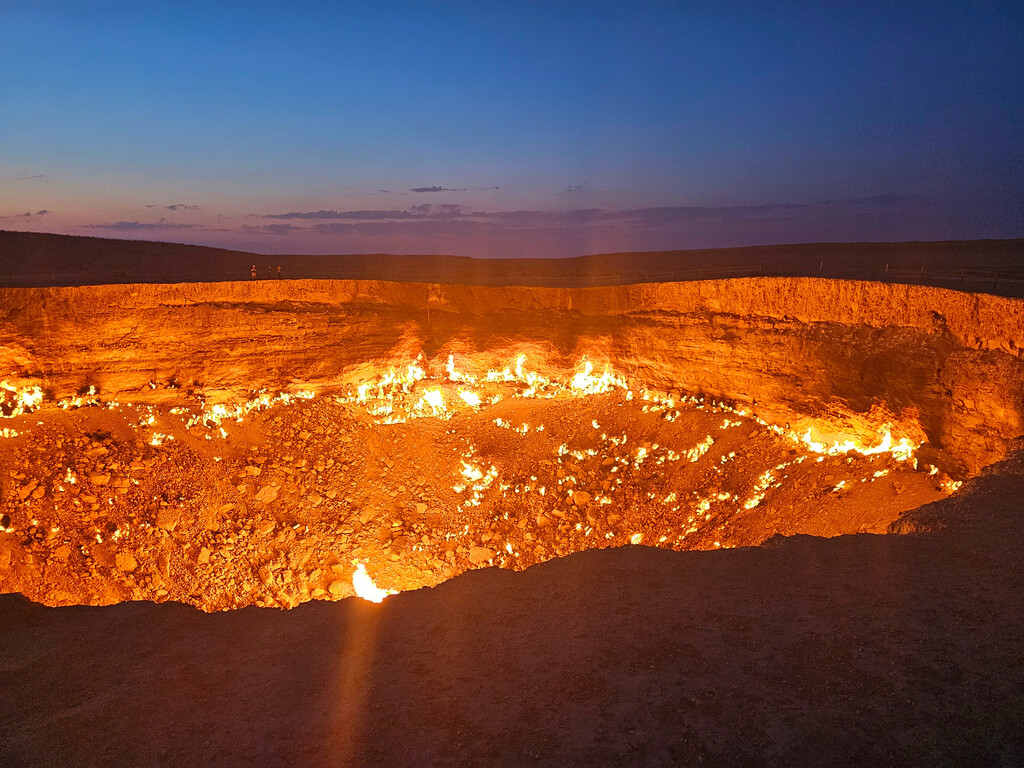 Decades-Old Flaming Crater in Karakum: A Modern Revelation