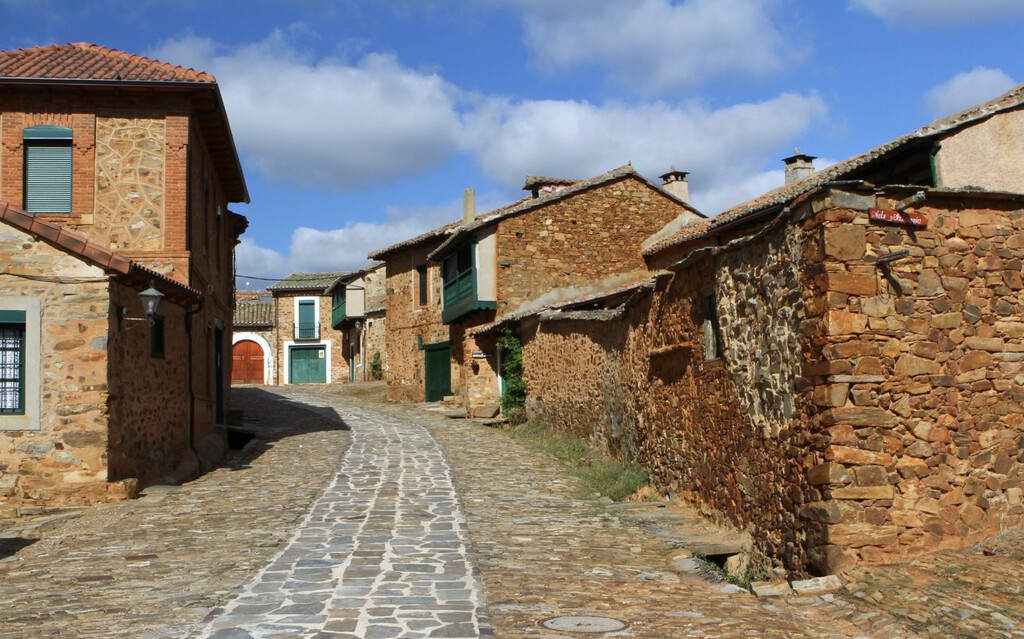 Exploring the Complex Web Behind Urbagestión and Its Owner