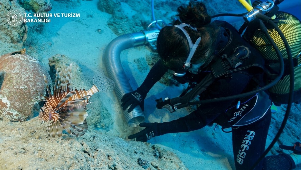 Ancient Mediterranean Shipwreck Reveals Early Trade Networks