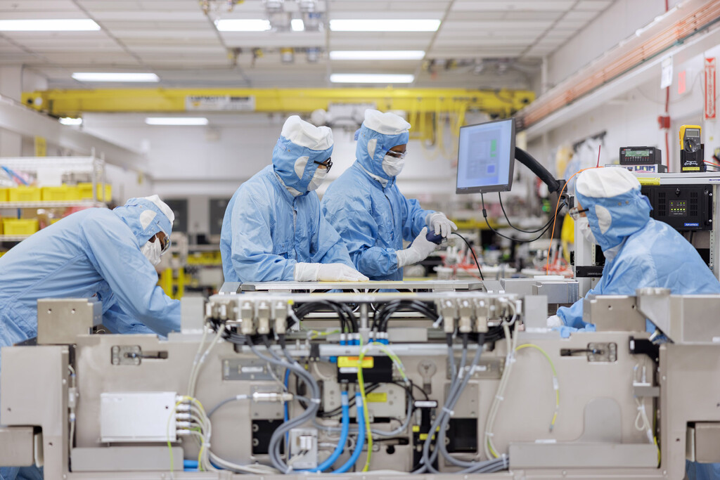 Writing 'LOTR' with Chip-making Tech: A 13.5 nm Feat