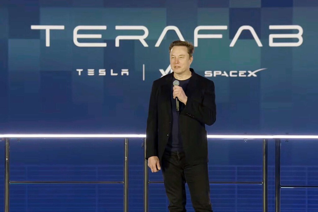 Elon Musk's Plan: Merging Tesla and SpaceX for Control